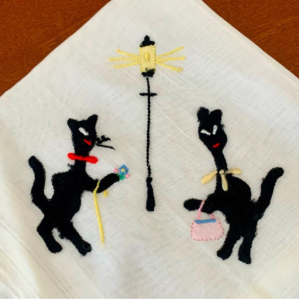 VTG 1940'S Embroidered Black Cats, Cat Lovers Hanky, Great Valentines or Gift!